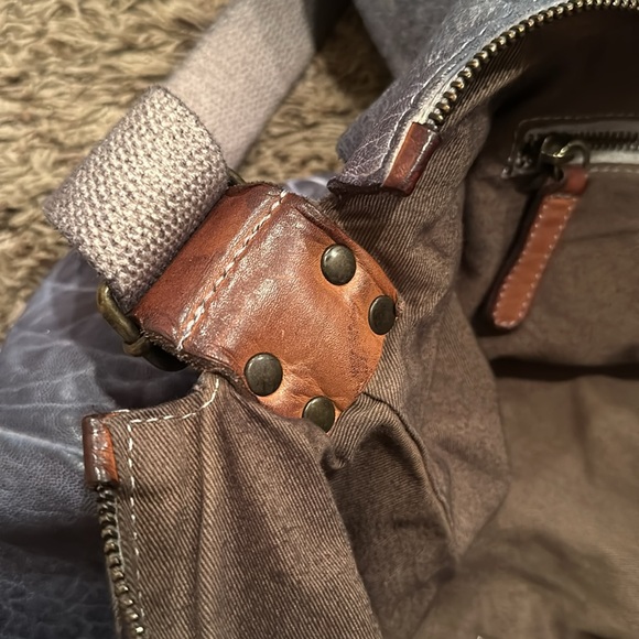 Free People Embossed Leather Italian Fold over Messenger crossbody bag Purse EUC - Picture 13 of 14